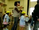 保育園で孫たちと