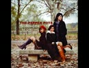 The pepper pots - Waiting for the Christmas Light