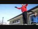 【外人笑い過ぎ】フェンスからジャンプ失敗