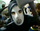 2007年10月27日21時08分新宿発山手線外回り外人ハロウィン1周後の新宿駅