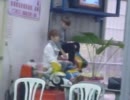 【ＦａｎＣａｍ】遊具で遊ぶリョウクとヘンリー