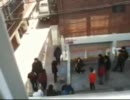 女子の制服を脱がす朝鮮人