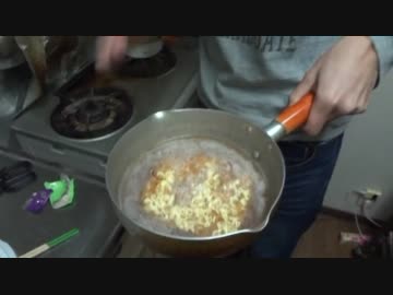 準備を含めて3分でインスタントラーメンを作ってみた