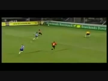 絶妙のタイミングでピッチに乱入し決定的なシュートを阻止してしまう男