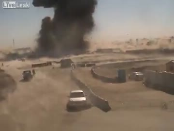 イラク爆弾テロ爆発の瞬間映像
