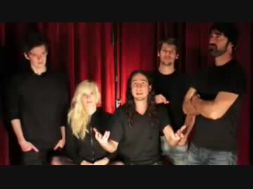 1本のギターを5人で奏でるバンドの中で浮く右のオッサンがすごい