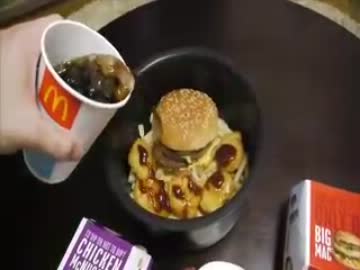 ビッグマックを炊飯器で炊くと美味い。