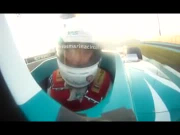 一般人がF1マシンに乗るとこうなる動画