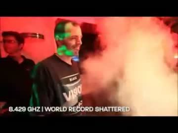 2011年　オーバークロック世界大会　8.329Ghz