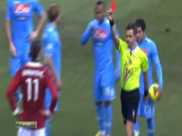 ズラタン・イブラヒモヴィッチのせこいビンタ