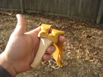 手作りパチンコで矢を撃ってみた