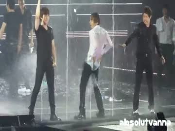 120219 SS4 in Singapore メンバー全員の水遊び