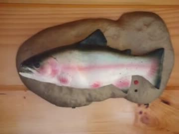 歌って踊れる魚の置物