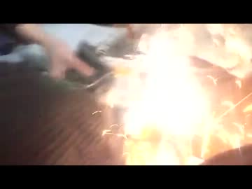 コンセントで再びスパークさせてみた