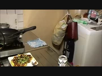 ウナちゃんマン、椅子から転げ落ちまくる