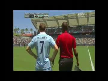 バロテッリが試合中にふざけて監督をガチ切れさせた件