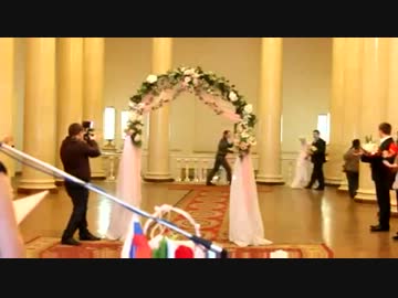 ウエディングロードで新婦が半ケツ披露ｗｗｗｗｗ