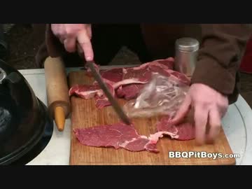 ステーキとベーコンエッグを使ったサンドイッチのレシピ