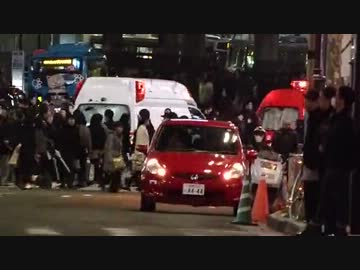 日本人の民度（笑） 緊急走行を妨害する歩行者