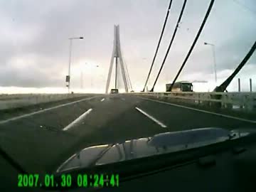 追いつかれた車両の義務違反プリウス多しｗ