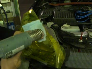 ヘッドライトにフィルム貼ってみる