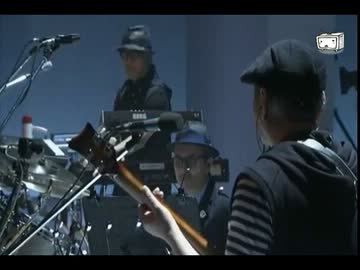 芋 -　GRADATED GREY 2011