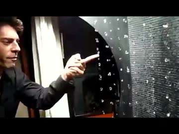 ウォーターパール：光と水と振動を使ったトリック