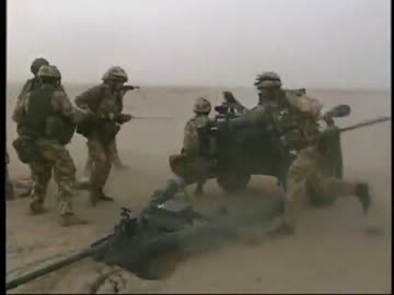 アメリカ軍とイギリス軍の105mm榴弾砲