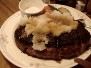 1500kg巨大ハンバーグとラーメンを食べた。