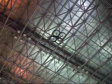 【高画質】iPhoneで操作！飛行物体「AR.Drone」【ドローン】