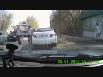 【車載動画】 斬新な当て逃げ