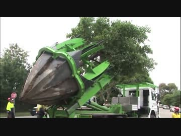 生えている木をまるごと移植できる車