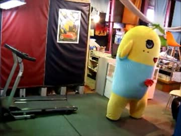 船橋市ご当地キャラ　ふなっしー　ダイエットに挑戦ヾ(。゜▽゜)ﾉ