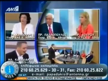 【動画】ギリシャの極右政党議員がトーク番組で暴れて騒ぎに　
