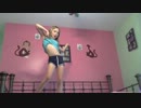 バービーガールで踊る幼女