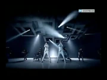 東方神起 ANDROIDのダンスは超パワフル