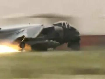 ハリアー着陸失敗事故動画