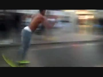 なにこれ(ﾟДﾟ)ﾊｧ?全速力でムーンウォーク？どうなってんの？