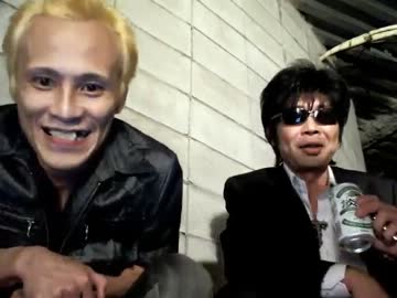 逃亡中のウナちゃんマン登場