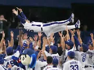 ドアラと選手と落合監督と