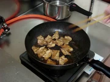 たぼが「豚肉とラー油のぶっかけそうめん」を作ってみた