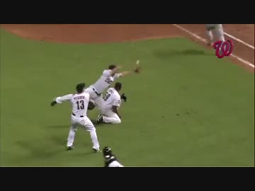 飛ぶ三塁手&送りバントで一塁ランナー生還