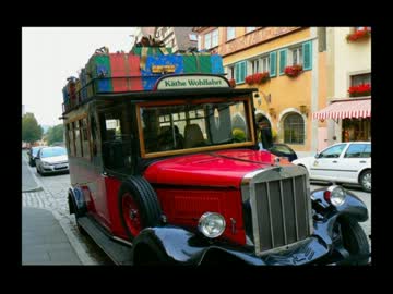 『人生スッテンころりん』という自作の歌です