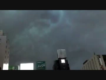 薬院駅の看板を落とした落雷？