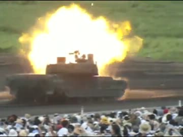 【総火演2012】10式戦車のスラローム射撃ハイスピード撮影してみた