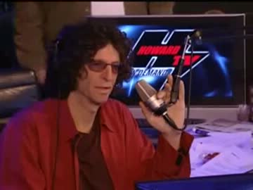 外国人美女がエロい椅子に・・・・・