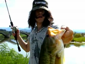 夏休みだしチャリこいで釣りに行ってきた。