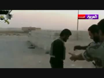 【シリア】撃墜されパラシュート降下中のシリア軍パイロット 2012.8.30