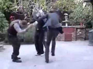 アメリカ人がｼｬﾊﾞﾄﾞｩﾋﾞﾀｯﾁﾍｰﾝｼｰﾝ!!