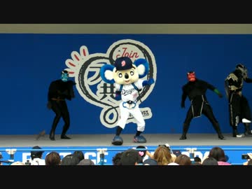 ドアラが「右ひじ左ひじ交互に見て」を踊ってみた。